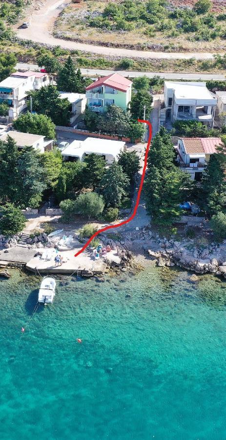 Apartmani Vila Dadic Karlobag Exterior foto
