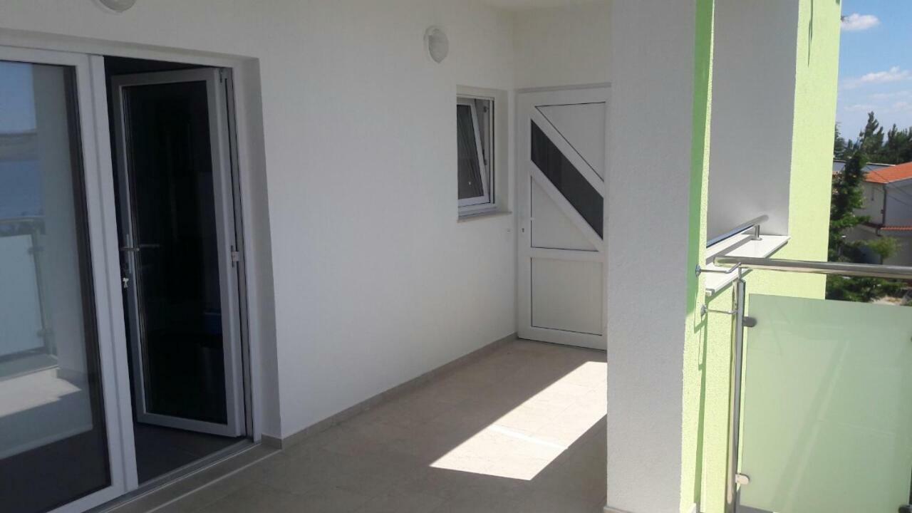 Apartmani Vila Dadic Karlobag Exterior foto