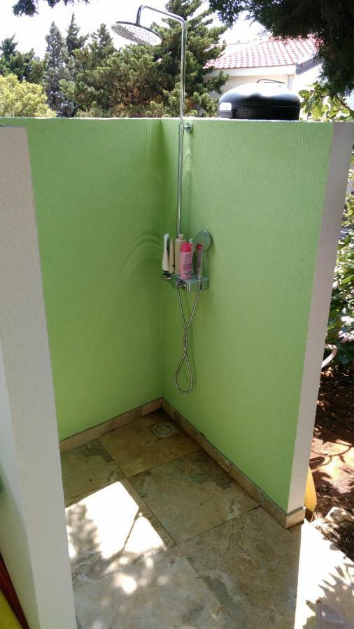 Apartmani Vila Dadic Karlobag Exterior foto
